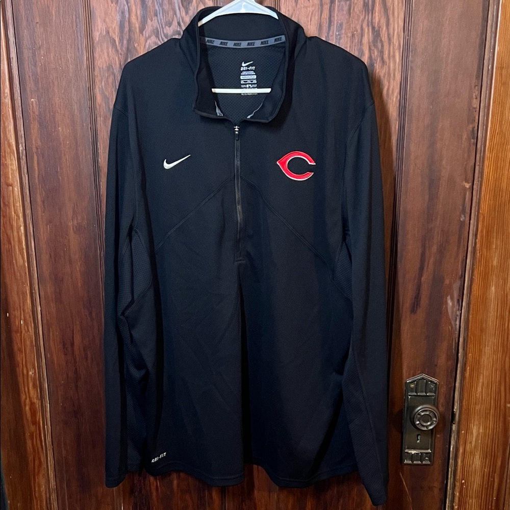 Nike Cincinnati Reds Black Windbreaker with Red Logo